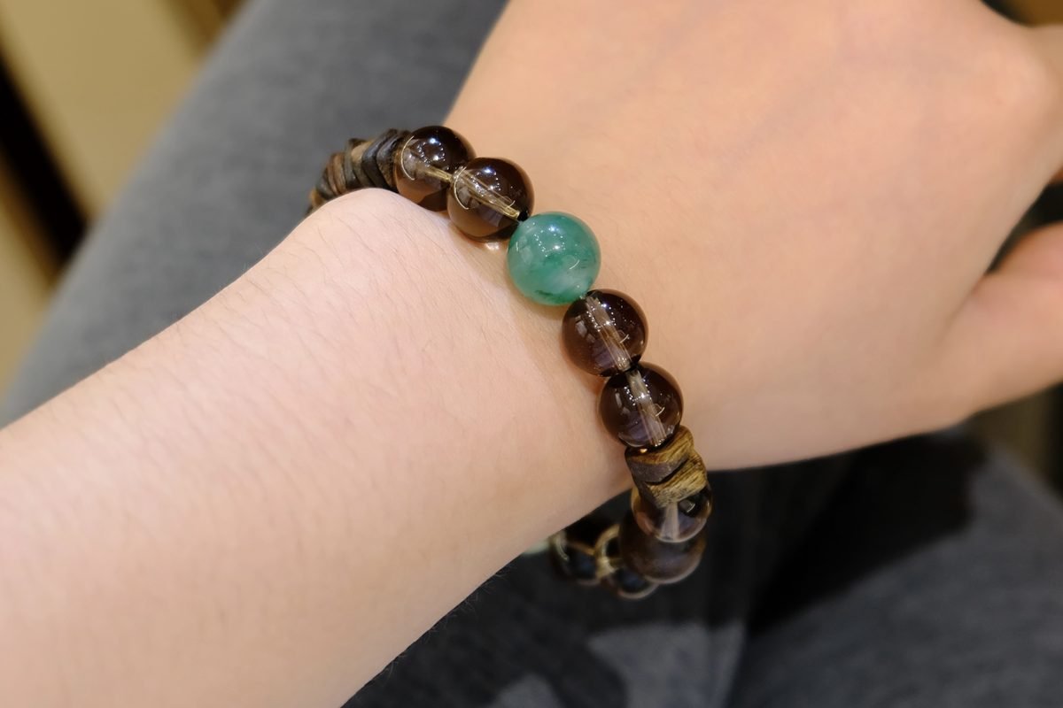 10mm 7 Chakra Balancing Bracelet with Smoky Quartz & Agarwood — Ref. 00049 - Image 5