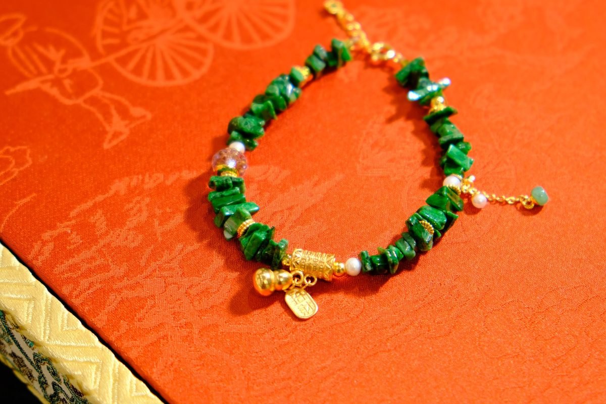 5mm 7 Chakra Balancing Baroque Bracelet with Amethyst & Freshwater Pearl