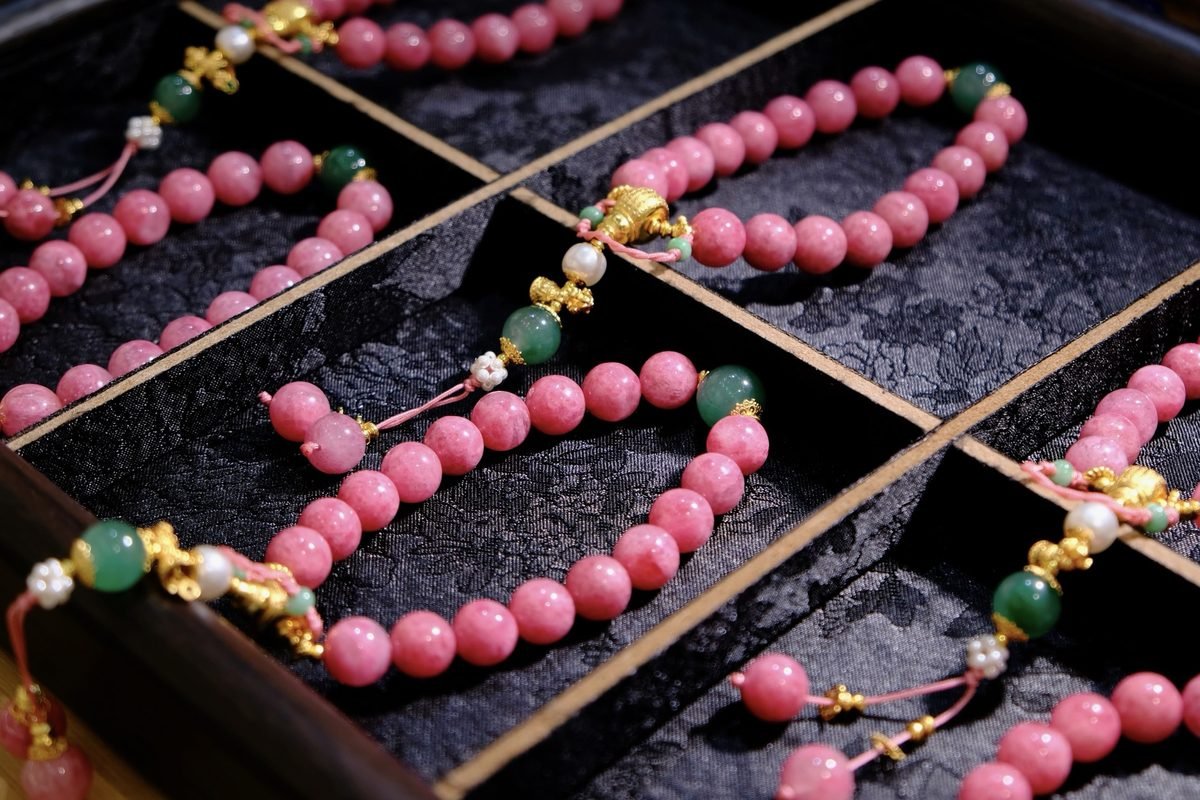 9mm Rose Quartz Bead Strand with Jade