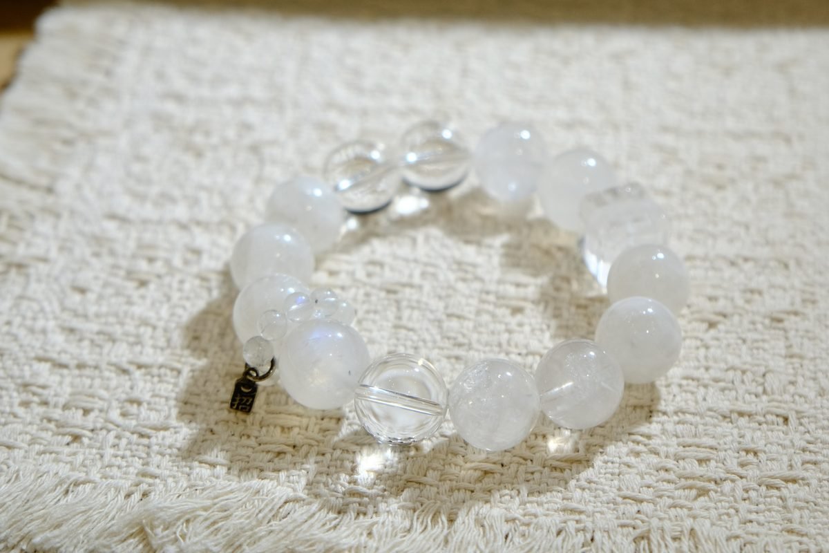 15mm Rainbow Moonstone Bracelet with Clear Quartz