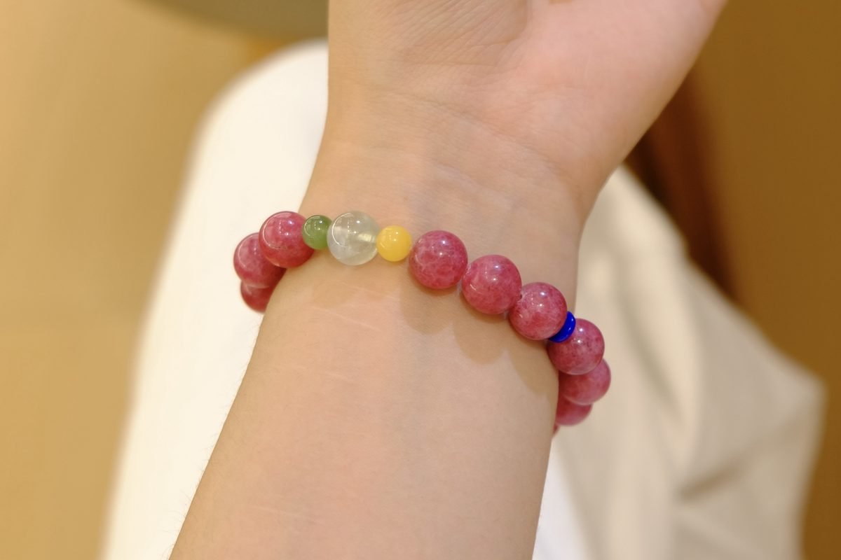 10mm Rose Quartz Bracelet with Prehnite - Image 6