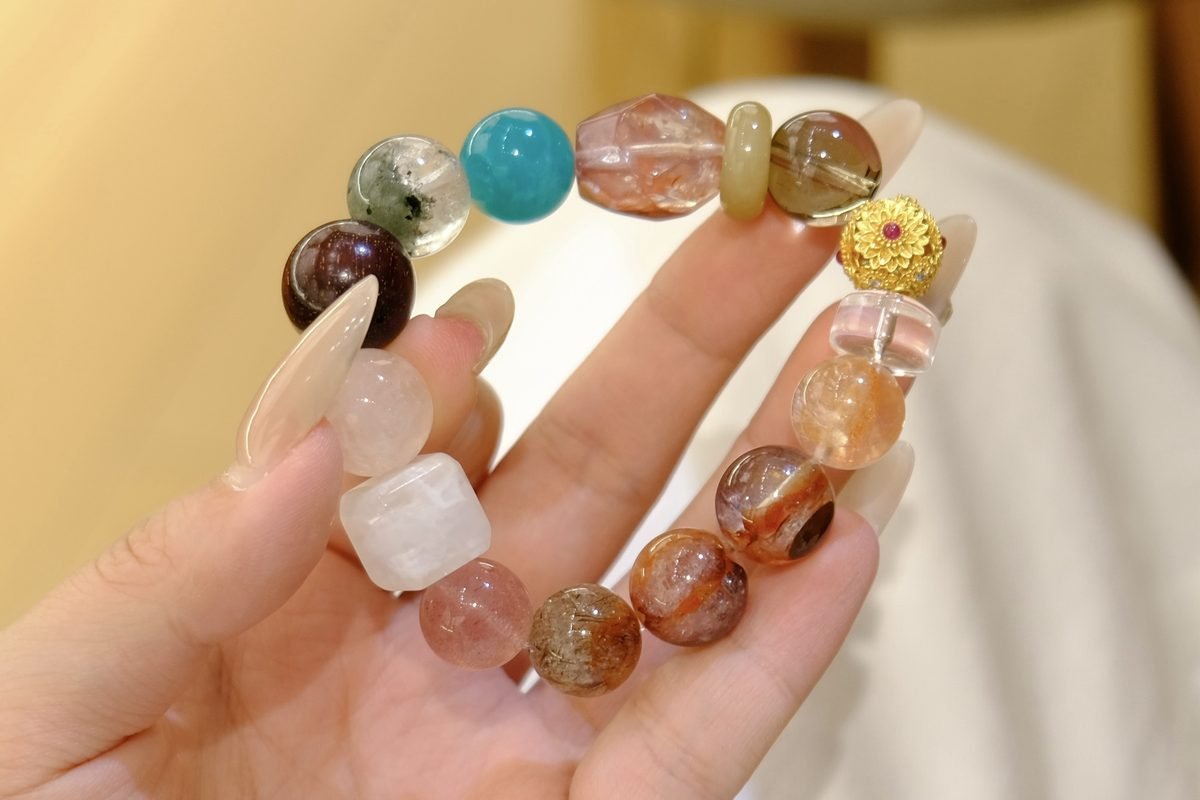 15mm 7 Chakra Balancing Bracelet with Green Phantom Quartz & Amazonite - Image 2