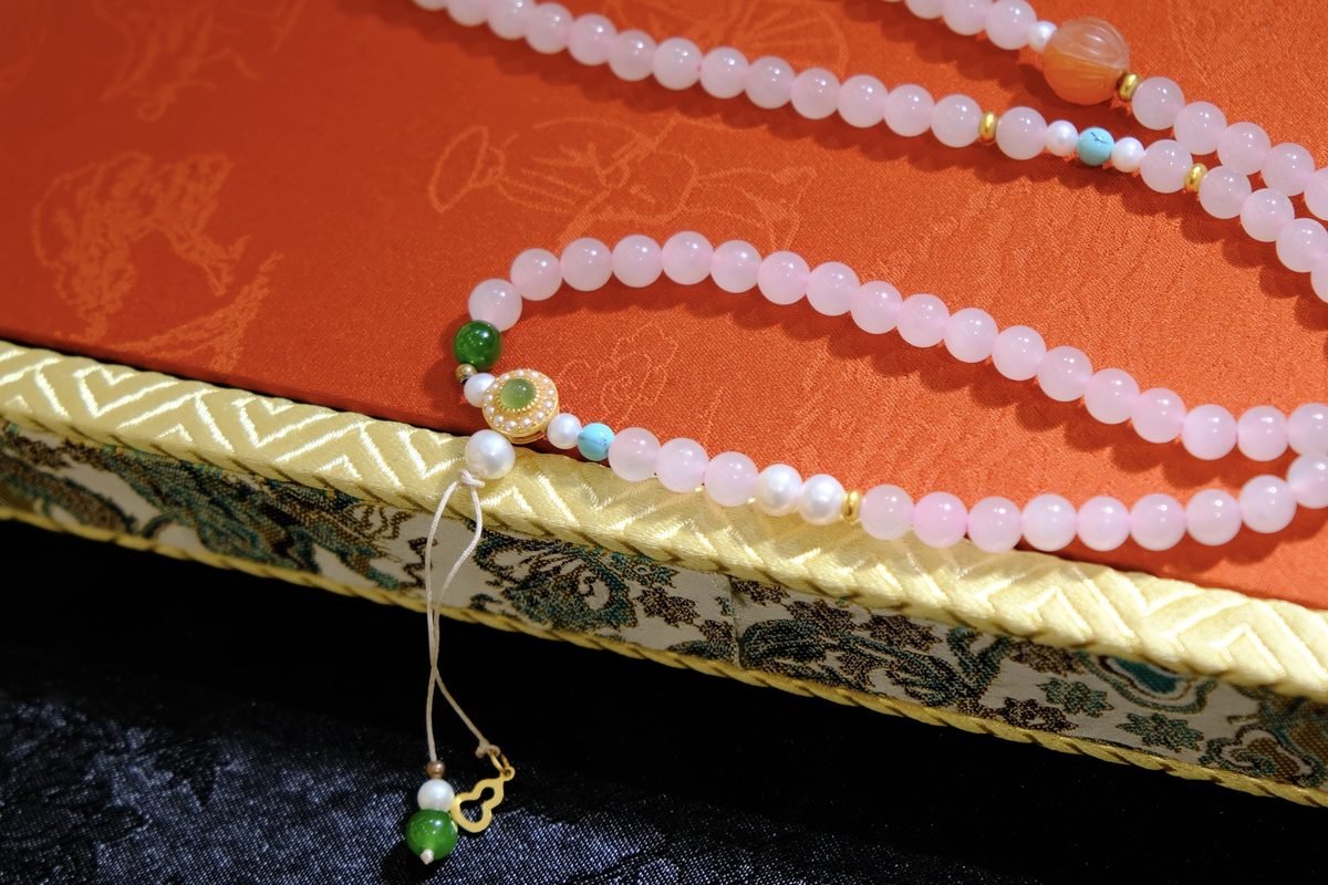 6mm 7 Chakra Balancing Bracelet with Jade & Red Agate - Image 4