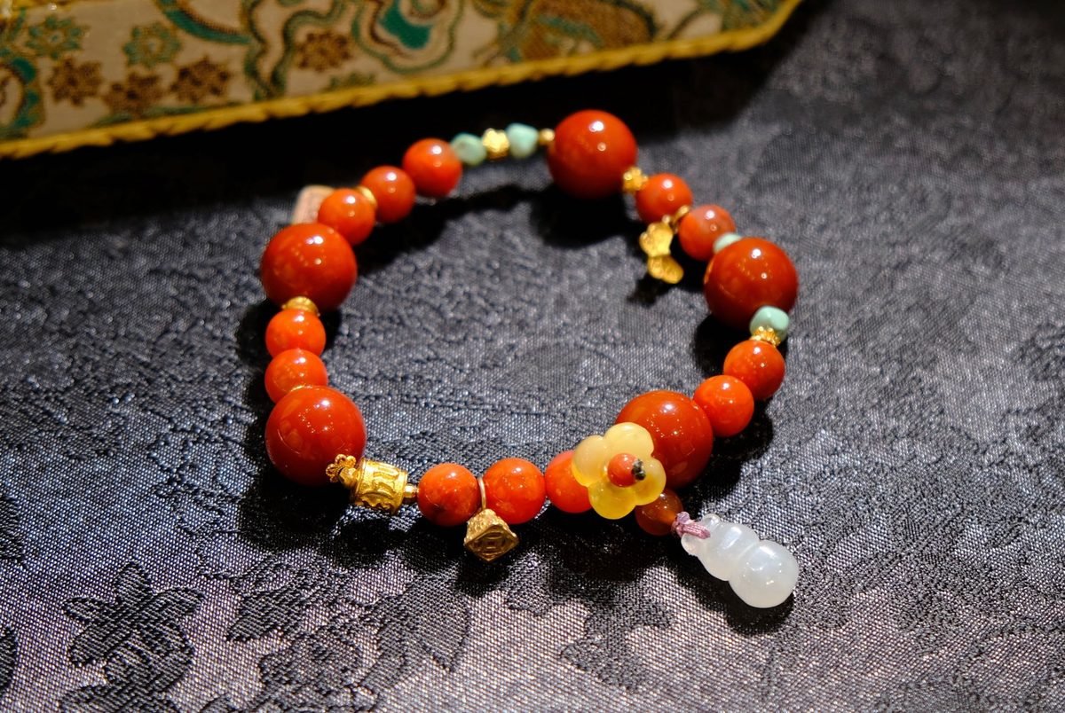 12mm 7 Chakra Balancing Bracelet with Red Agate & Amber
