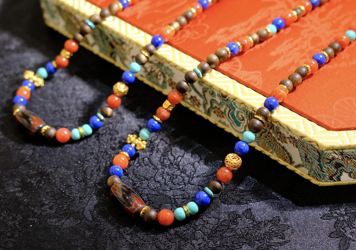 7mm 7 Chakra Balancing Necklace with Agarwood & Red Agate