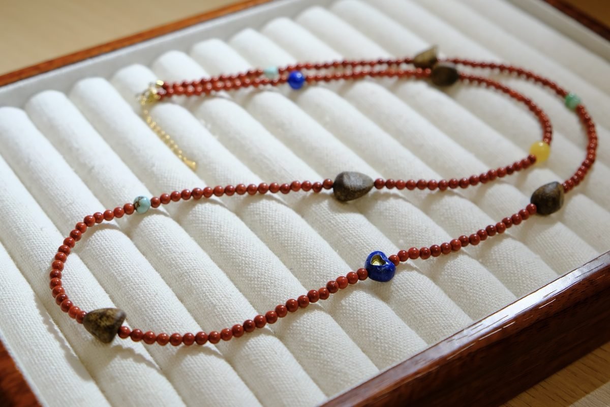 3mm 7 Chakra Balancing Necklace with Red Agate & Amber