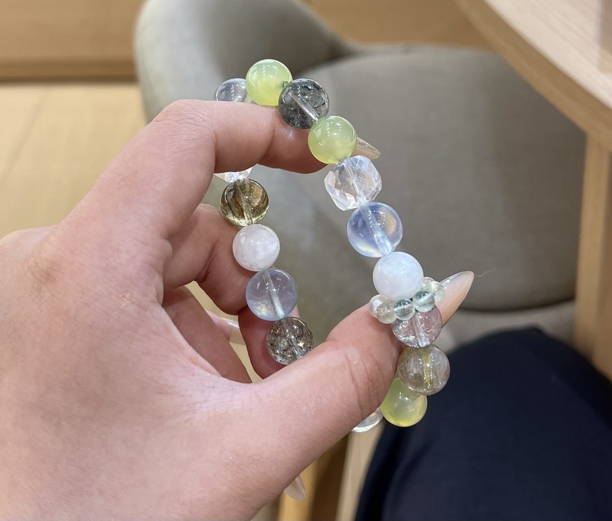 10mm 7 Chakra Balancing Bracelet with Green Phantom Quartz & Rutilated Quartz — Ref. 00416 - Image 3