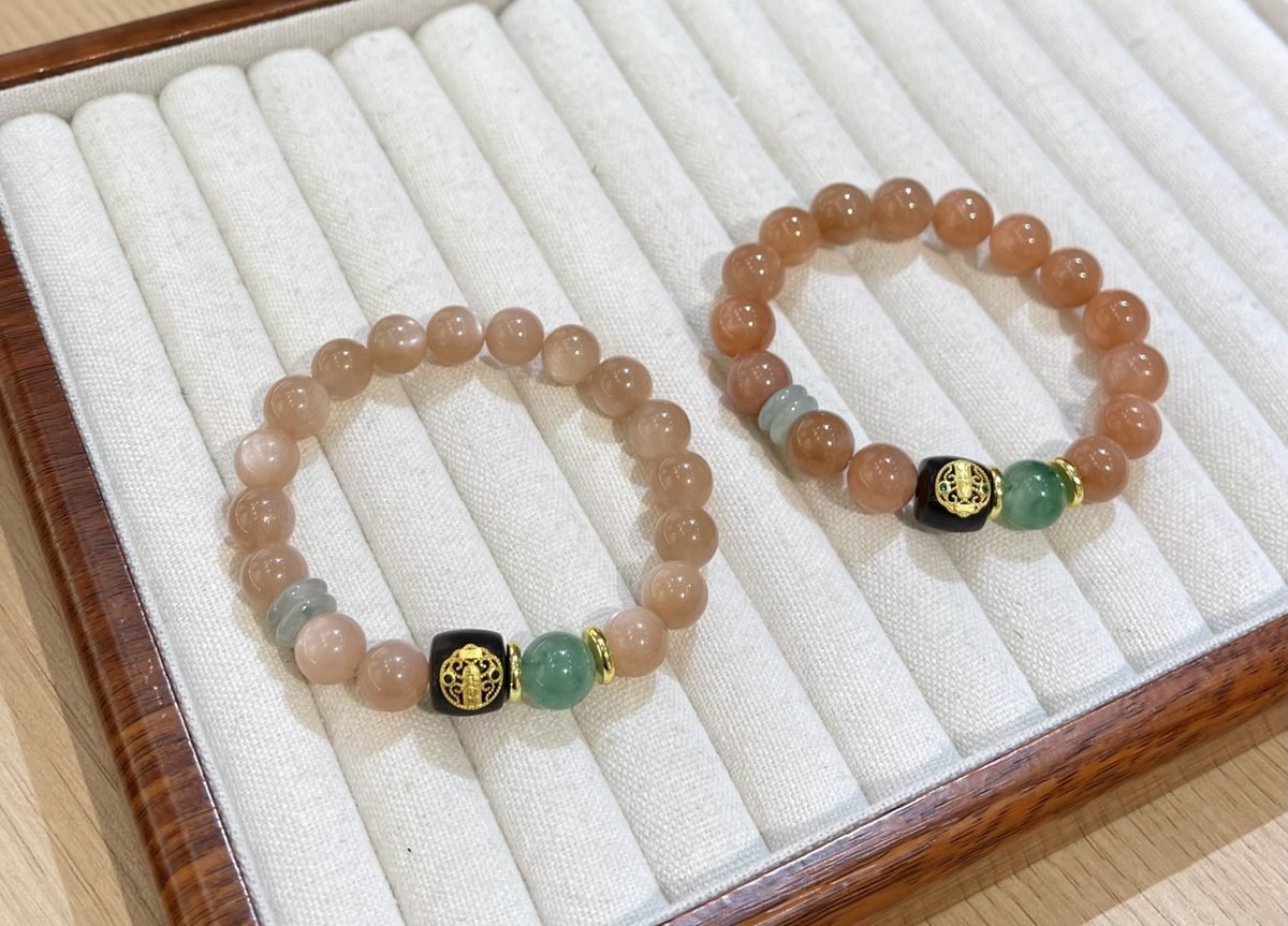9mm Rainbow Moonstone Bracelet
