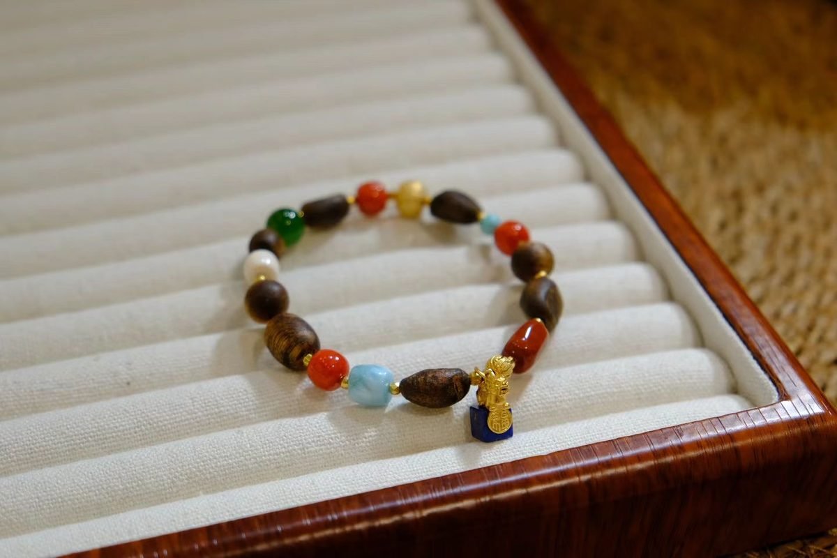 7 Chakra Balancing Bracelet with Agarwood & Larimar