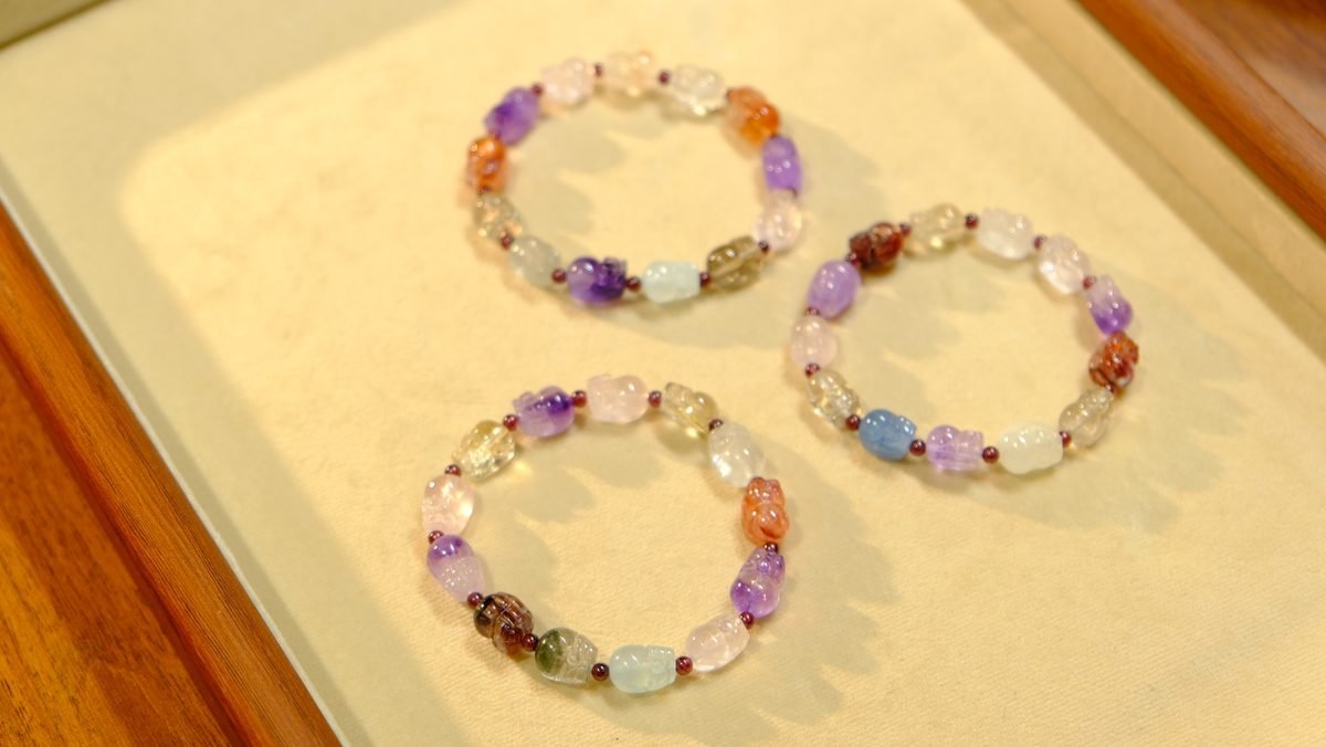 8mm 7 Chakra Balancing Bracelet with Rose Quartz & Amethyst — Ref. 00666