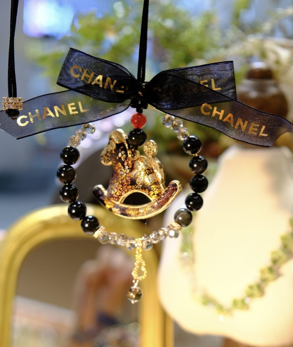 Black Obsidian Ornament with Red Agate — Ref. 00685