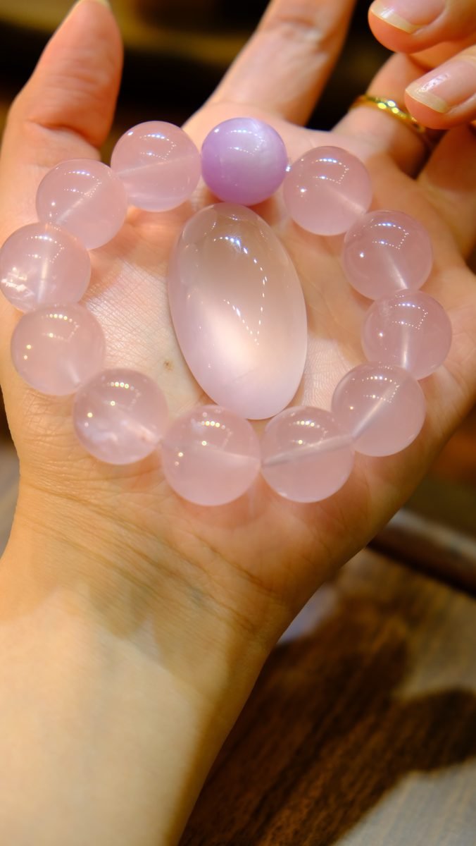 18.3mm Rose Quartz Necklace - Image 3