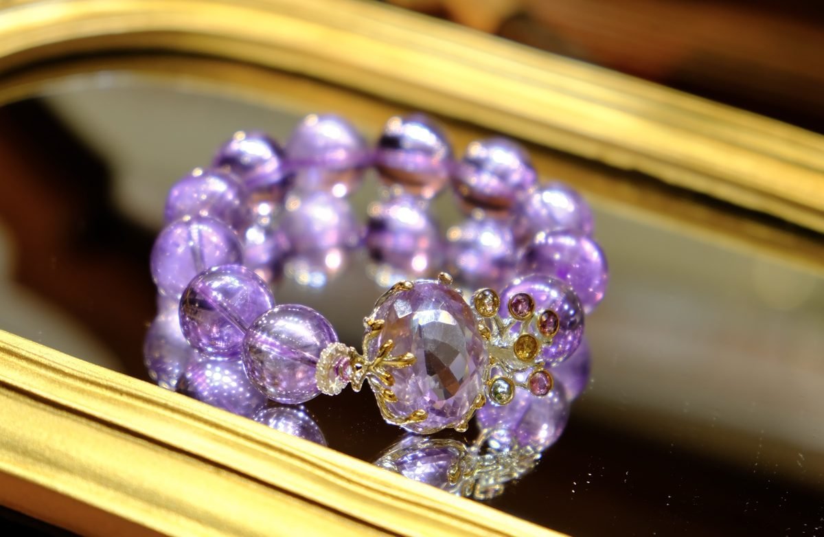 15.7mm Amethyst Bracelet with Tourmaline