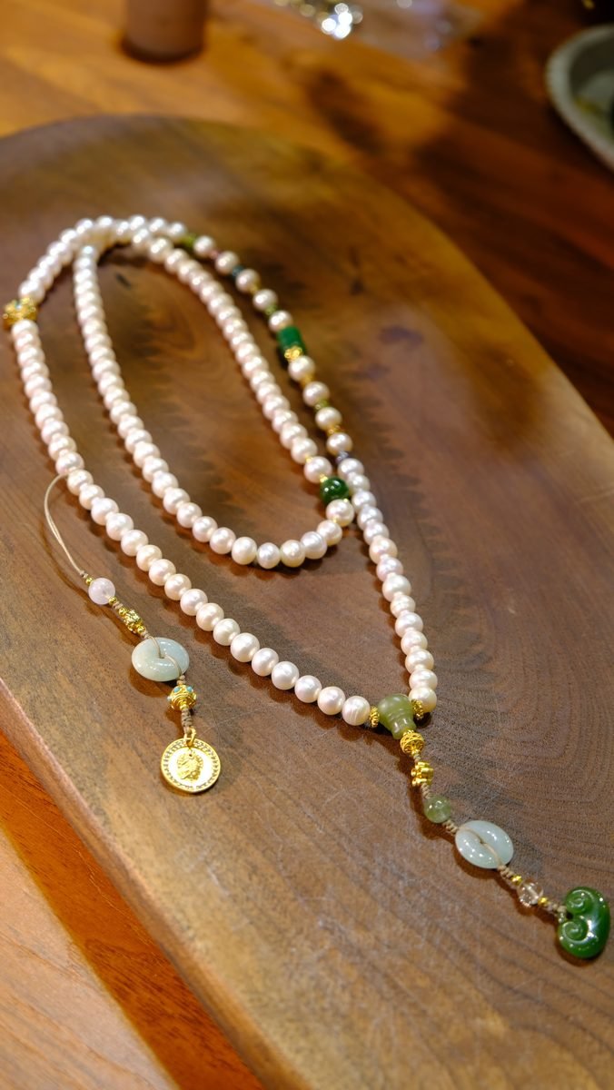 7mm 7 Chakra Balancing Bracelet with Freshwater Pearl & Tourmaline