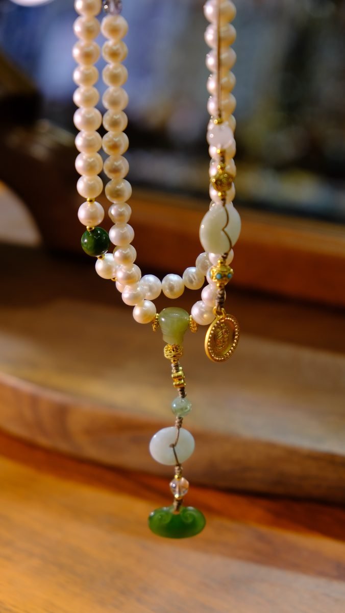 7mm 7 Chakra Balancing Bracelet with Freshwater Pearl & Tourmaline - Image 7