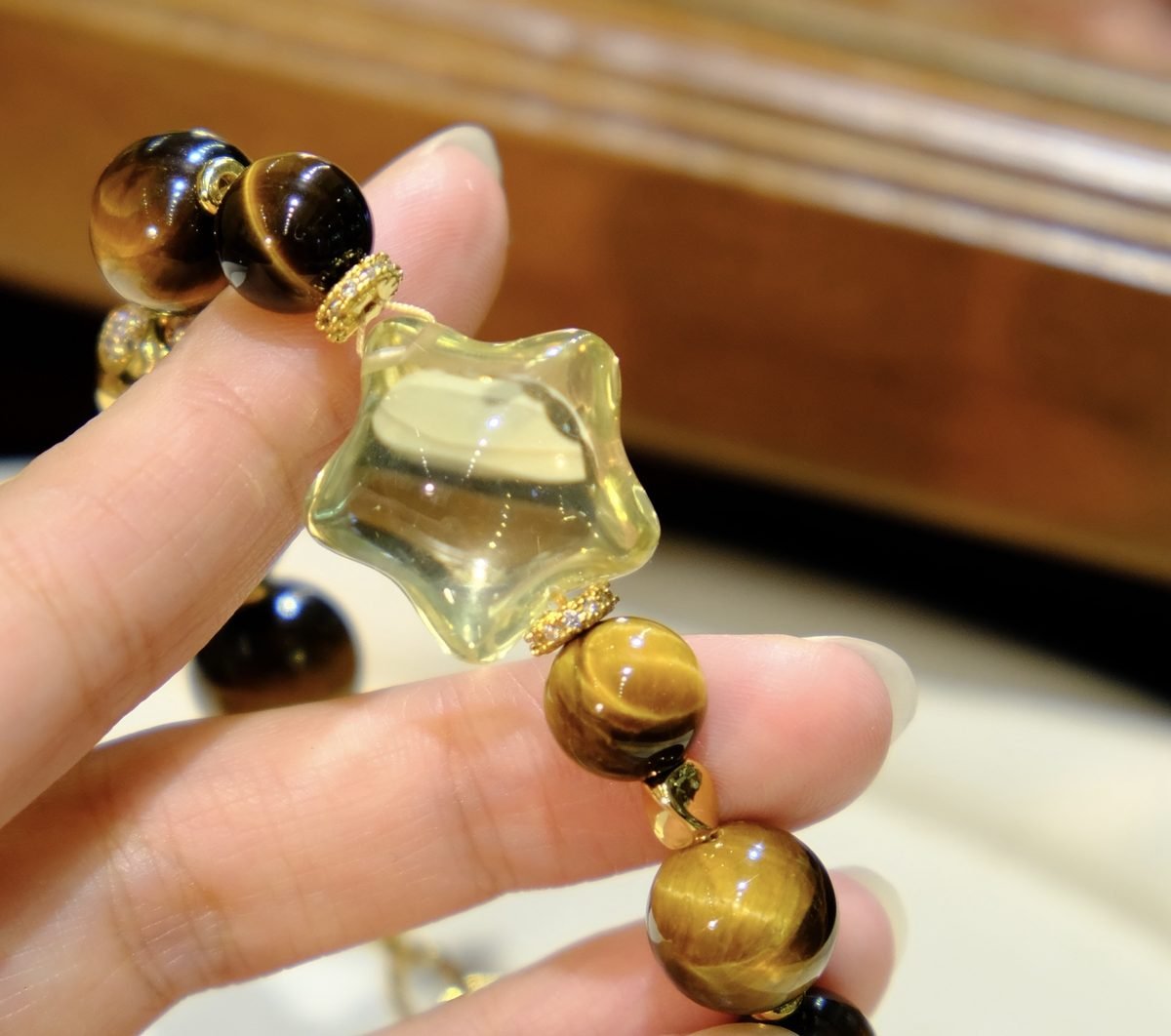 10-12mm Glass-Clear Citrine Bracelet with Tiger Eye - Image 2