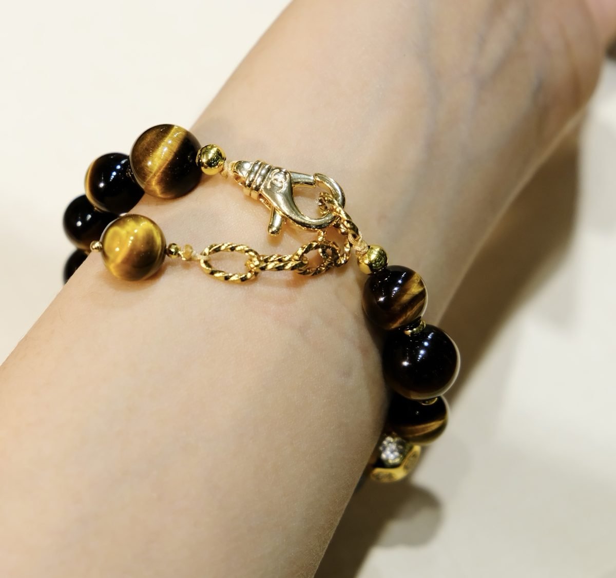 10-12mm Glass-Clear Citrine Bracelet with Tiger Eye - Image 5