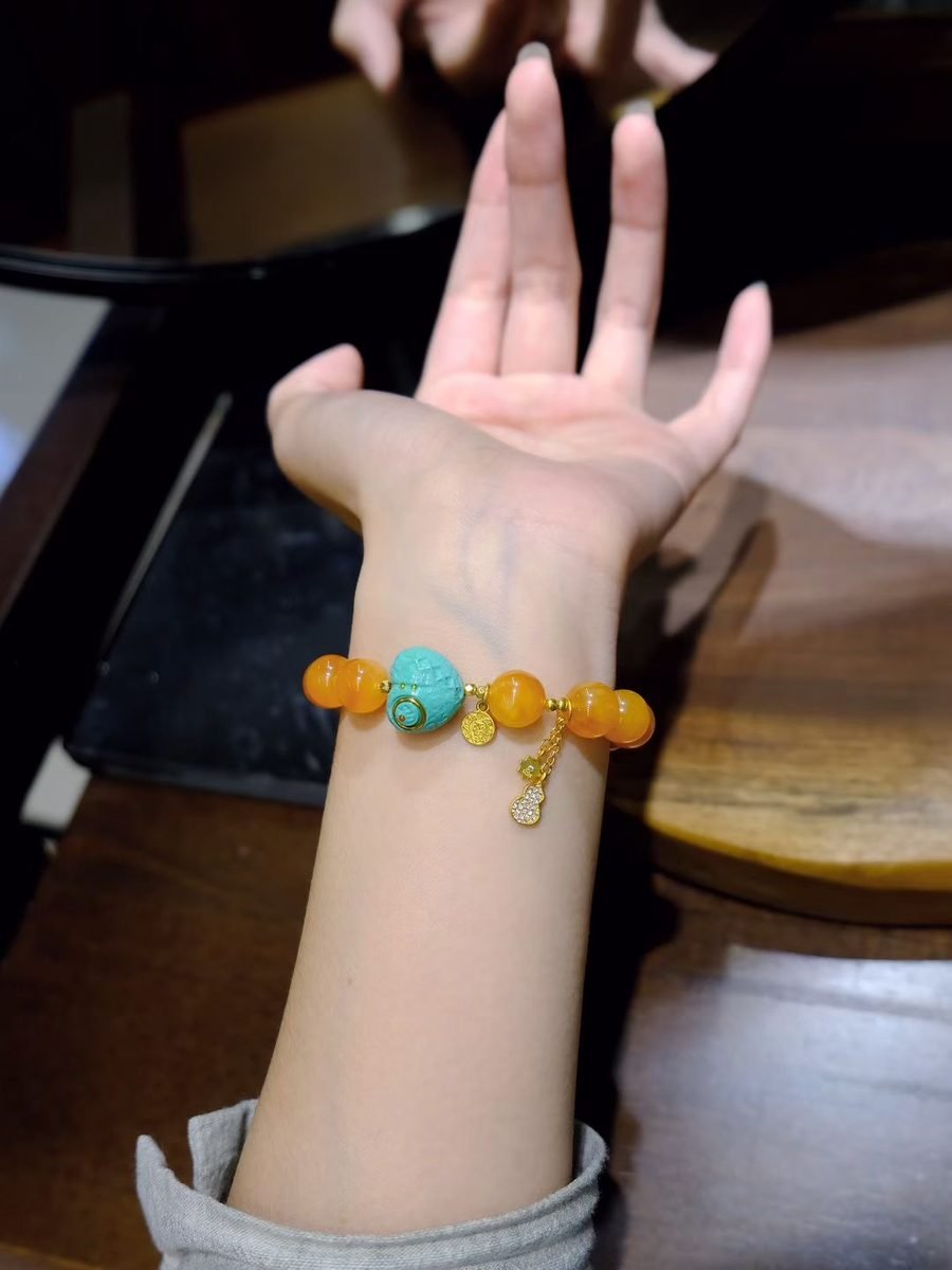 Rainbow Moonstone Bracelet with Amber - Image 4