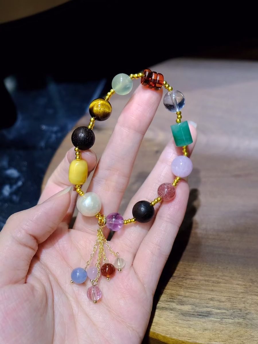 7-10mm 7 Chakra Balancing Bracelet with Amber & Prehnite