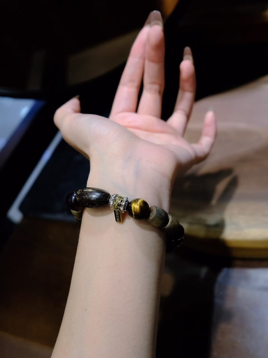 7 Chakra Balancing Bracelet with Rhodonite & Agarwood - Image 3