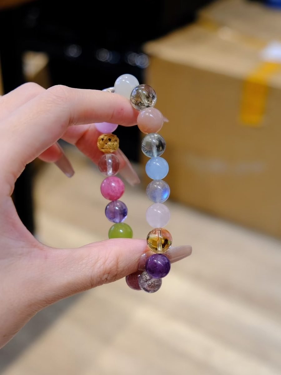 10mm 7 Chakra Balancing Bracelet with Amethyst & Clear Quartz — Ref. 01851 - Image 2
