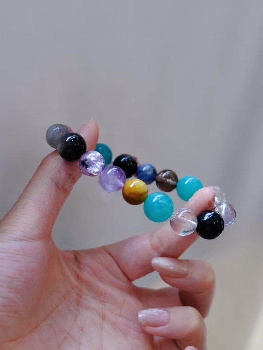 7 Chakra Balancing Bracelet with Rainbow Moonstone & Amethyst — Ref. 02281 - Image 5