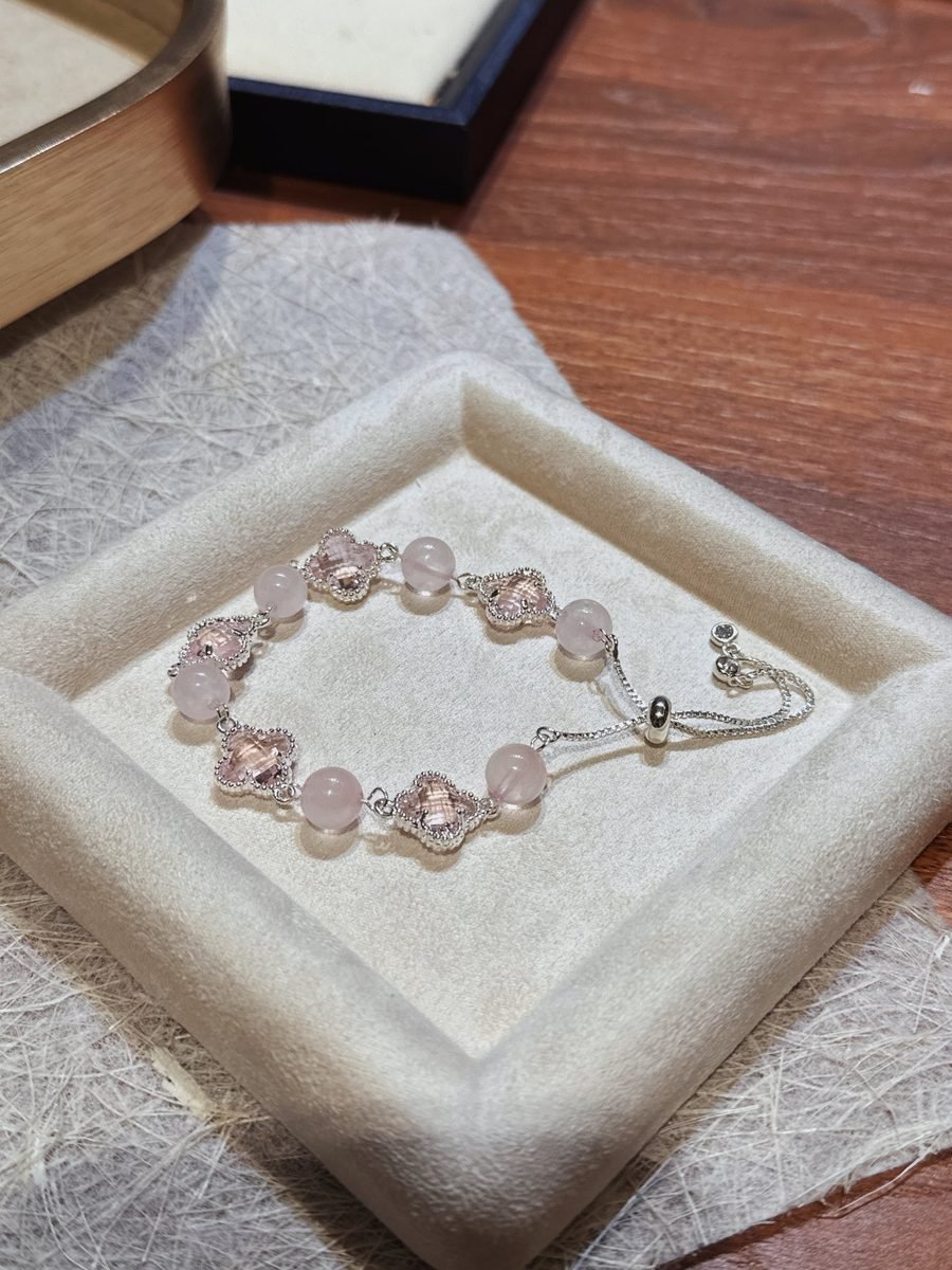 8mm Rose Quartz Bracelet with Amethyst & Clear Quartz — Ref. 02644 - Image 3