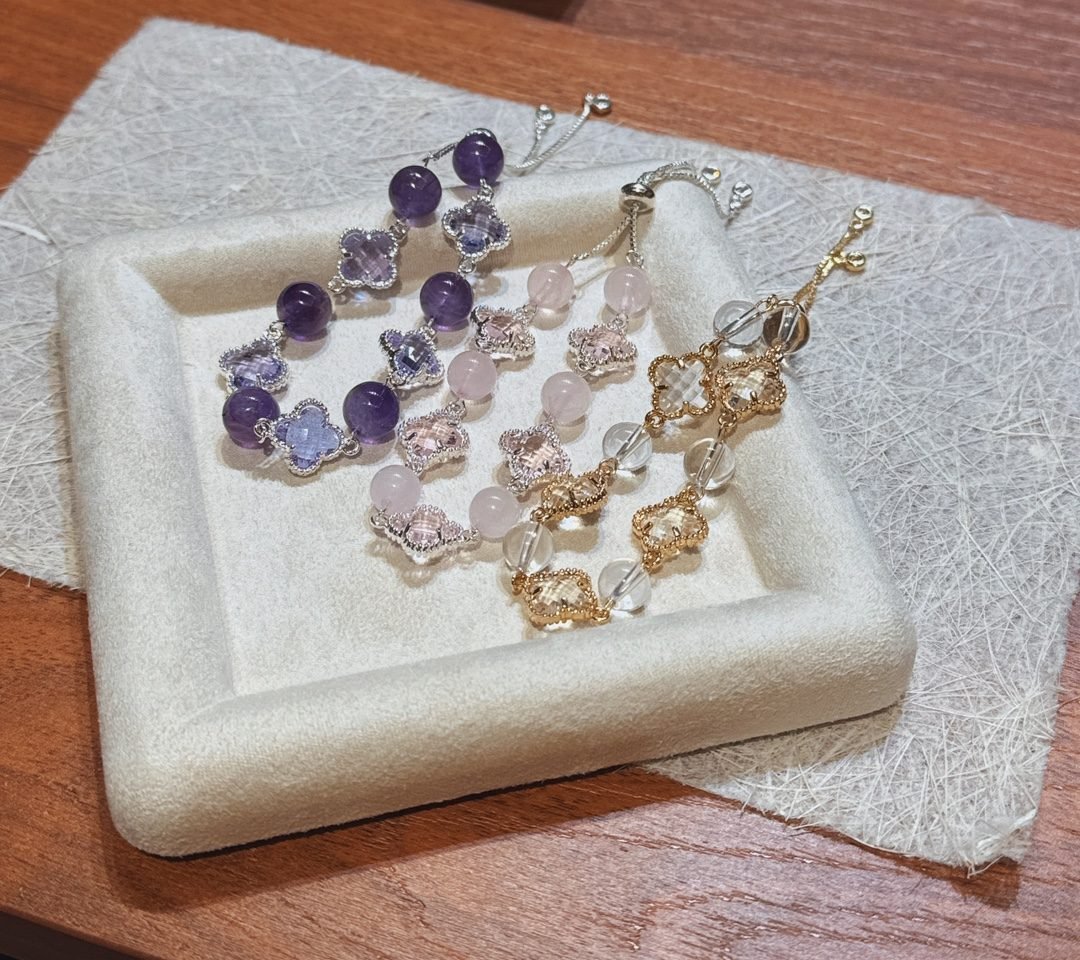 8mm Rose Quartz Bracelet with Amethyst & Clear Quartz — Ref. 02644 - Image 4