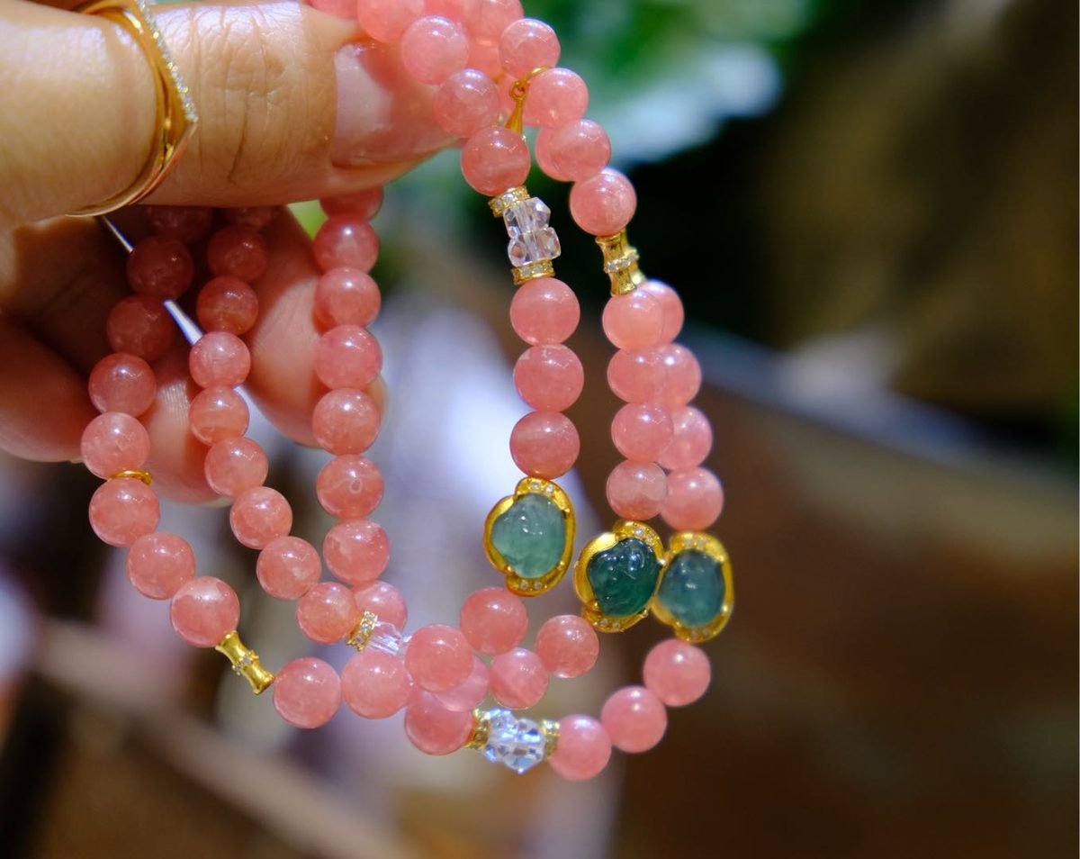 5-6mm Ice-Crystal Rose Quartz Bracelet with Rhodonite & Jade - Image 3
