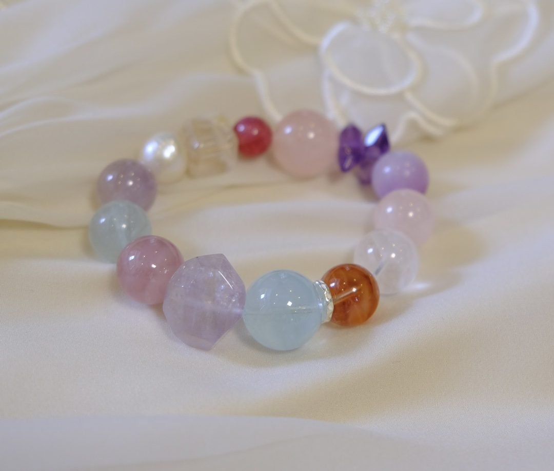Ice-Crystal 7 Chakra Balancing Bracelet with Rose Quartz & Amethyst - Image 3