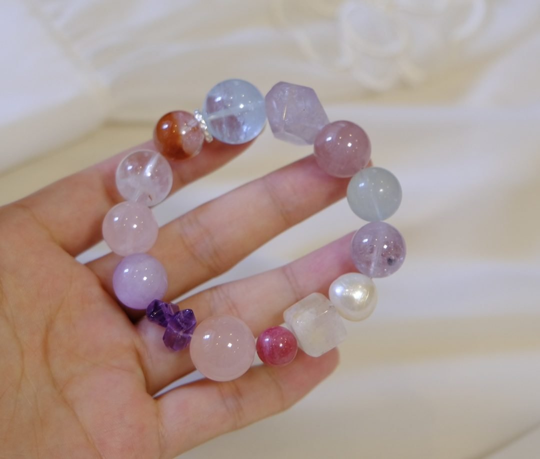 Ice-Crystal 7 Chakra Balancing Bracelet with Rose Quartz & Amethyst - Image 5