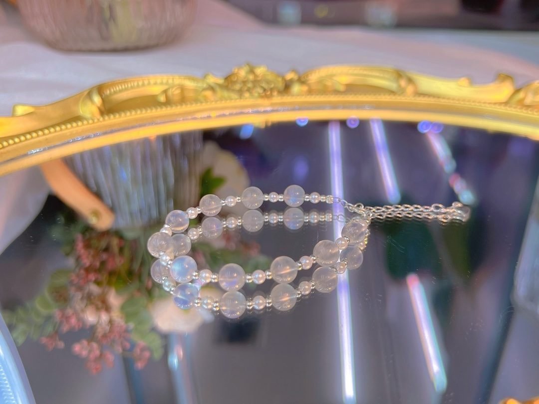6mm Rainbow Moonstone Bracelet